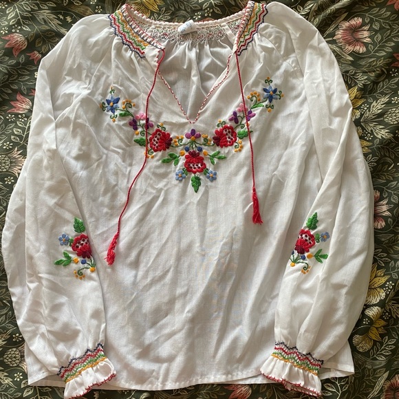 Vintage Tops - Bohemian Vintage Embroidered Long Sleeve Top Blouse
